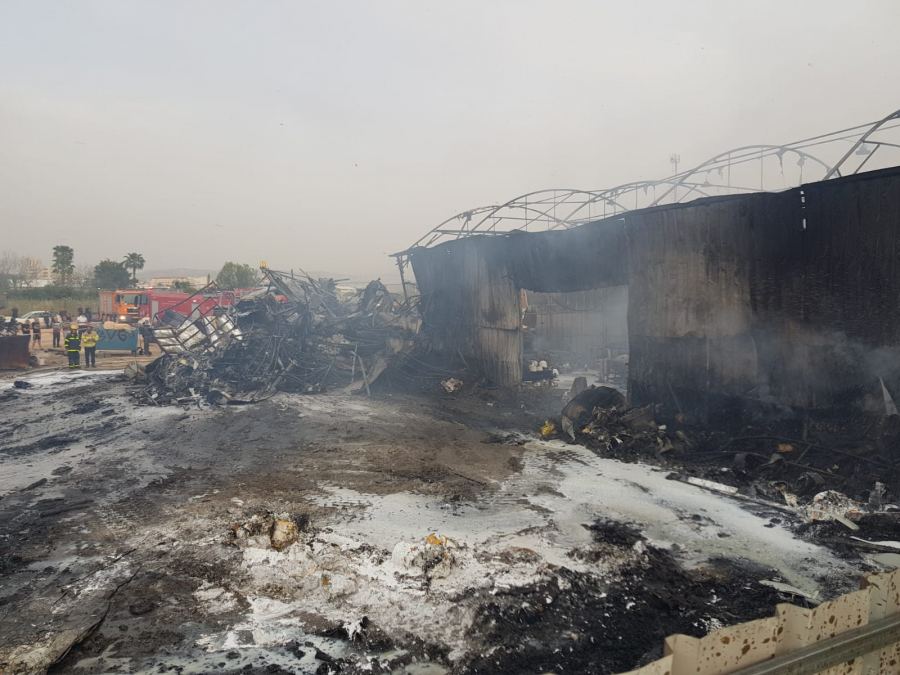 اندلاع النيران داخل مخازن في مدينة باقة الغربية يسفر عن أضرار مادية جسيمة